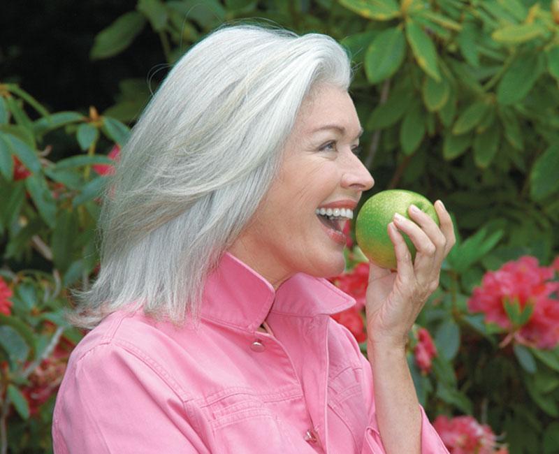 lady with apple